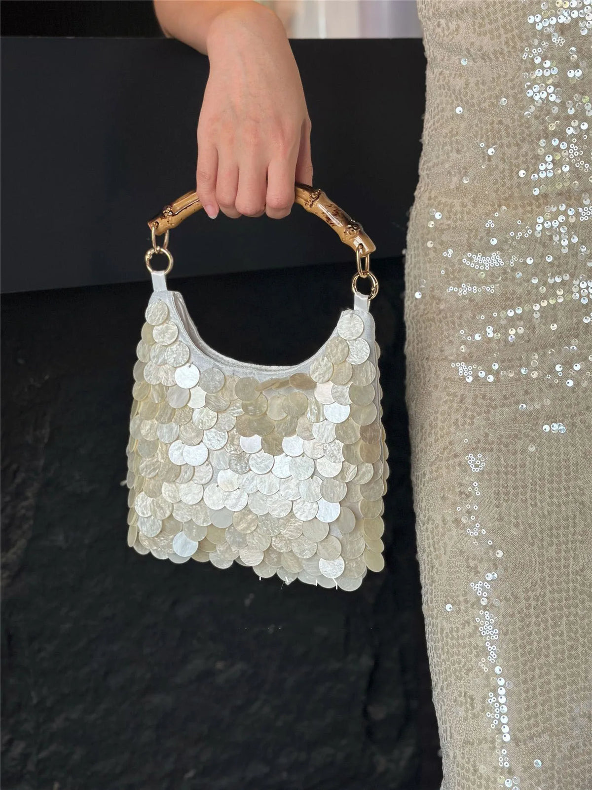 2026 New Shell Beading Handbag For Women French Fashion Elegant Luxurious Design Sequins Tassel Bamboo Handle Evening Bags
