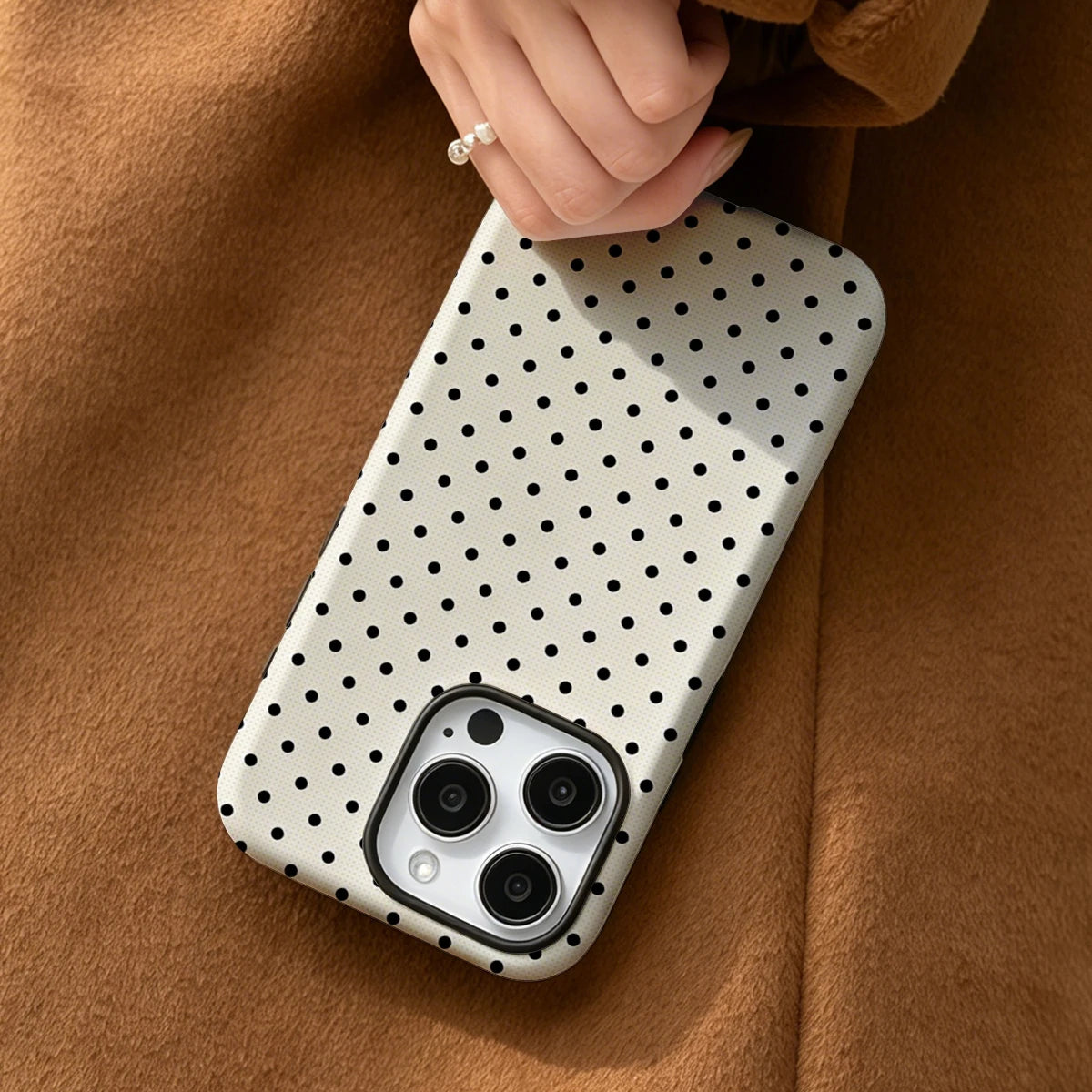 Korea Film Phone Case For iPhone 18 17 16 15 14 13 12 Pro Max Air 16e Max Classic Black Polka Dots Cream Hard PC Bumper Cover