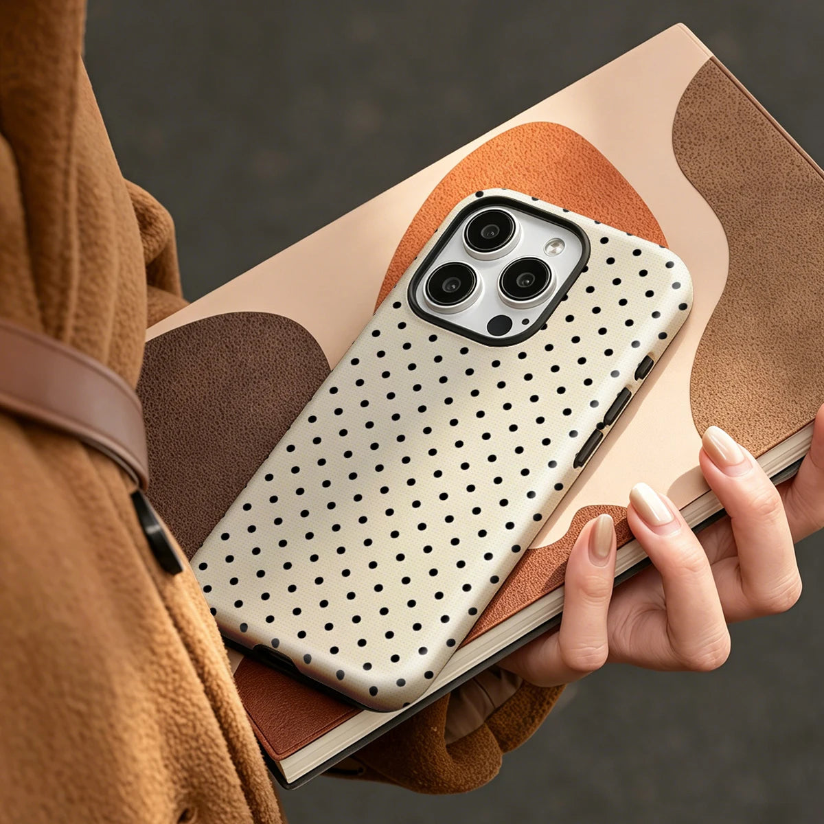 Korea Film Phone Case For iPhone 18 17 16 15 14 13 12 Pro Max Air 16e Max Classic Black Polka Dots Cream Hard PC Bumper Cover